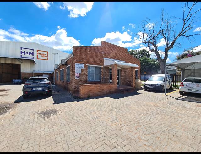 2,419M² WAREHOUSE FOR SALE IN TUNNEY